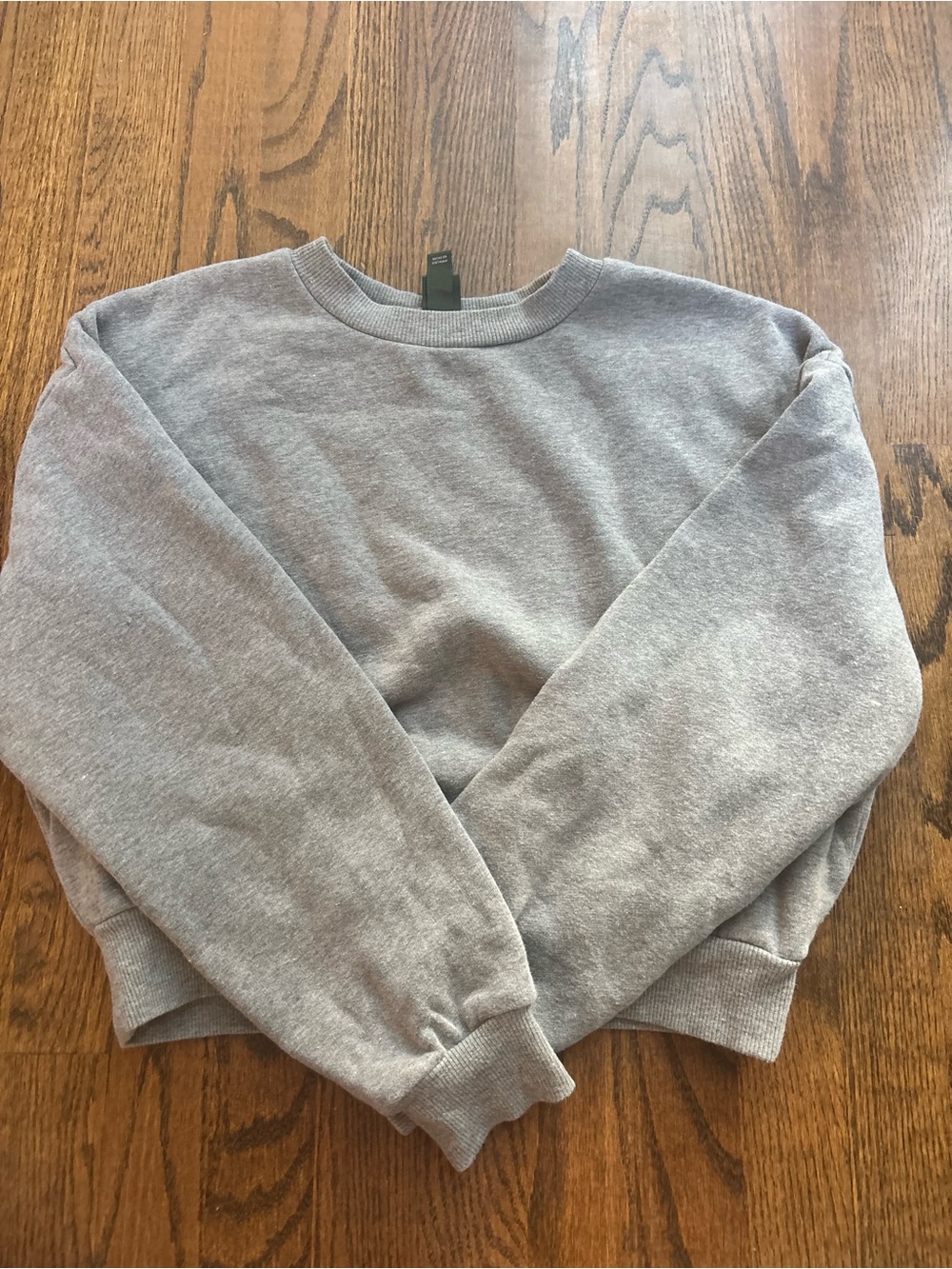 wild fable Heather Gray Cropped Crewneck Sweatshirt - Picture 1 of 2